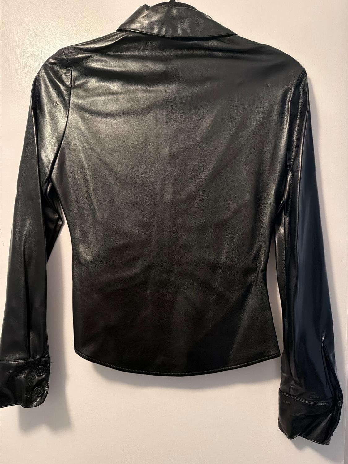 FITTED FAUX LEATHER SHIRT - Image 3