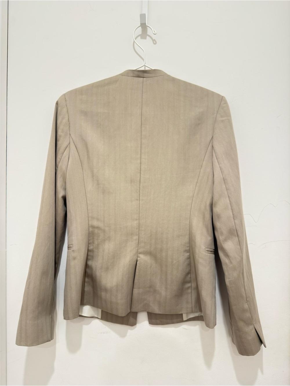 COLLARLESS FITTED BLAZER - Image 2