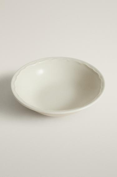 EARTHENWARE BOWL WITH RAISED-DESIGN EDGE — Ecru 2