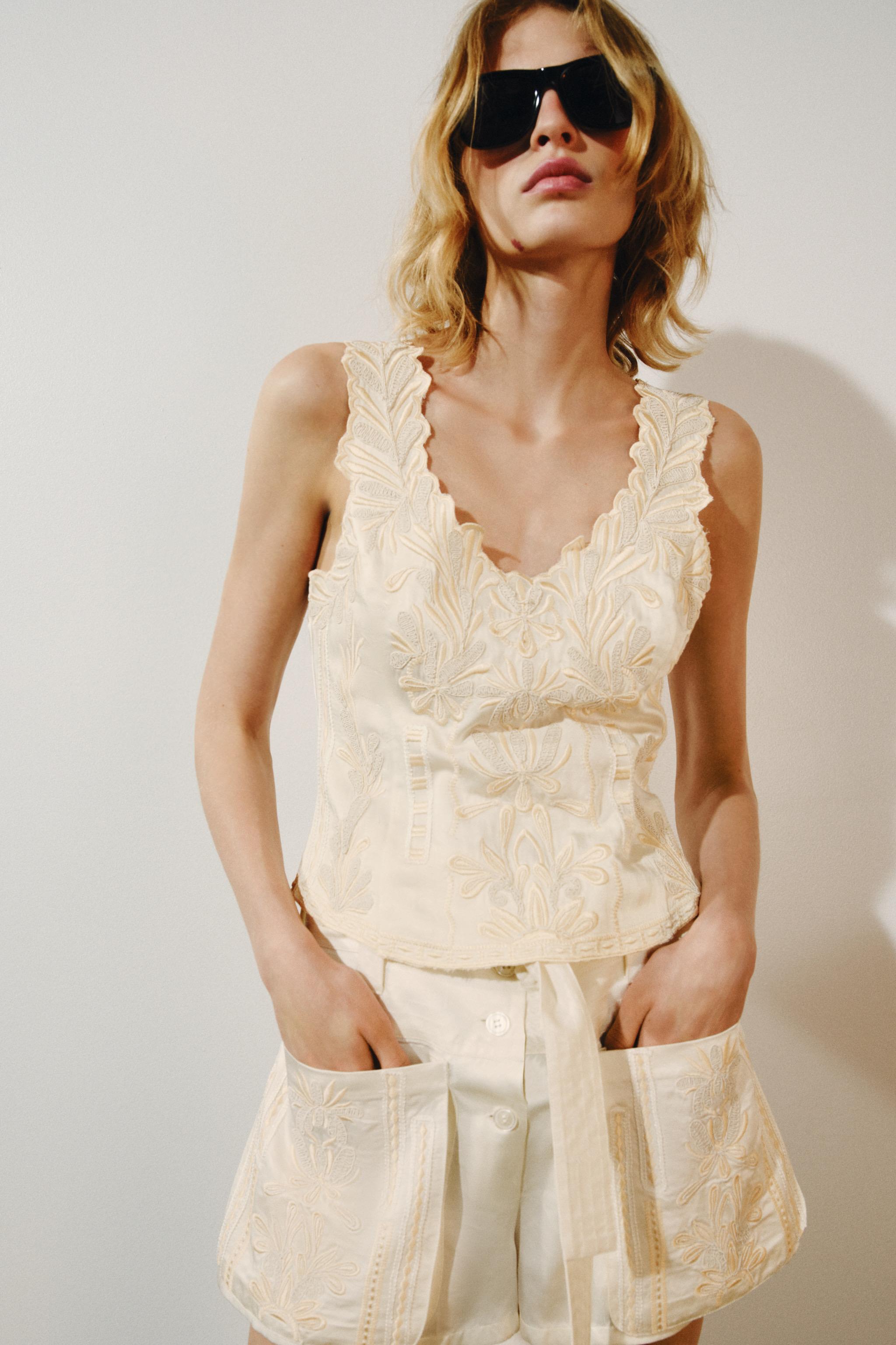 Женские рубашки Zara EMBROIDERED TOP ZW COLLECTION — фото 4