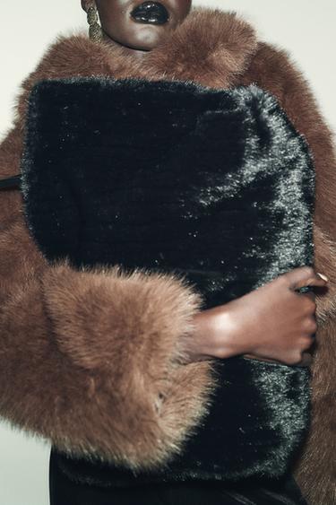 FAUX FUR TOTE BAG - Black by Zara