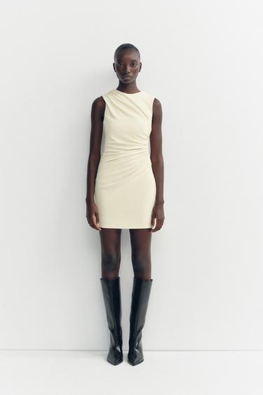 VESTIDO CORTO DRAPEADO - Crudo de Zara - Imagen 0