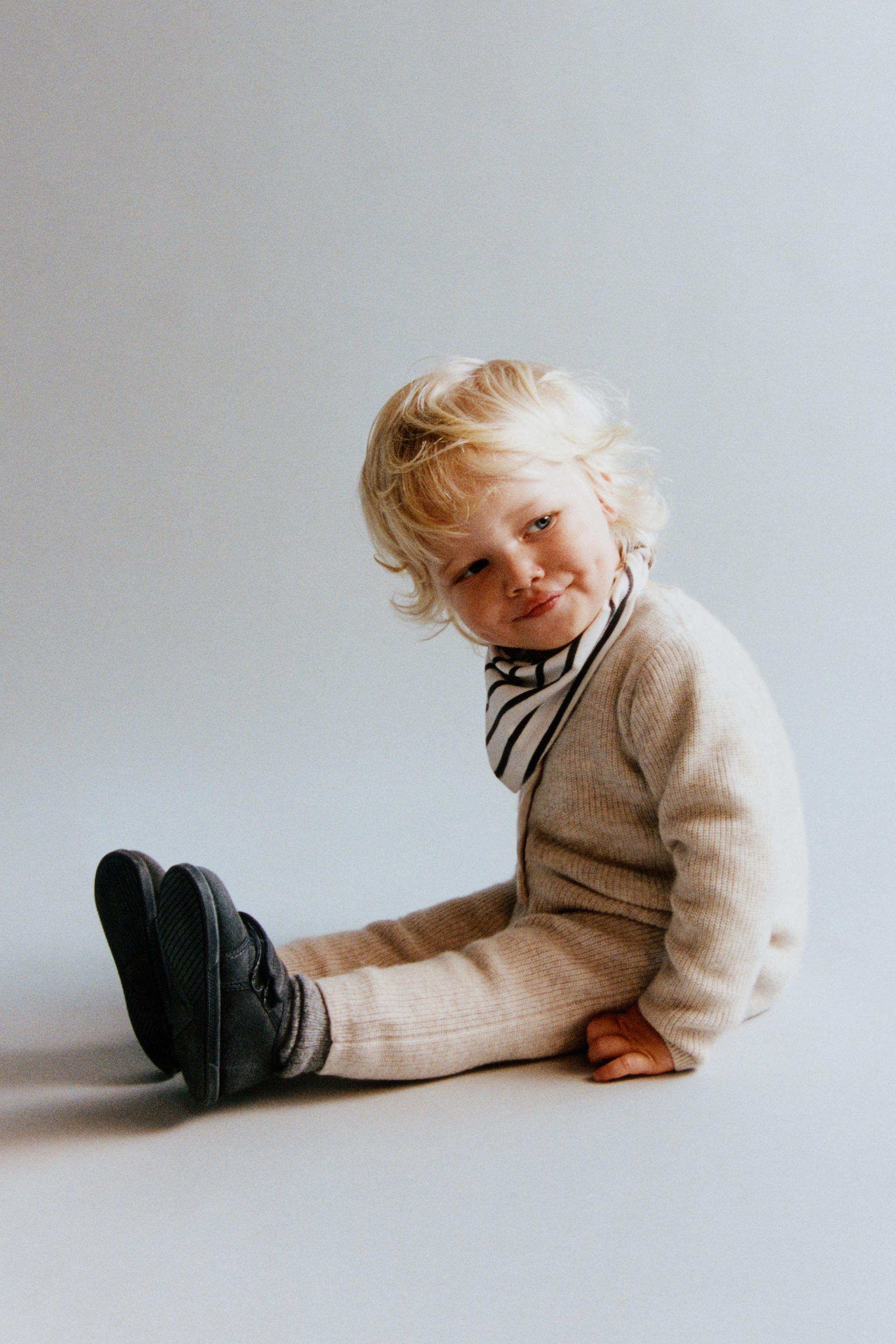 ＜ZARA>　スノースーツ・ジャンプスーツ　３〜４歳 ZARA> スノースーツ・ジャンプスーツ 3〜4歳