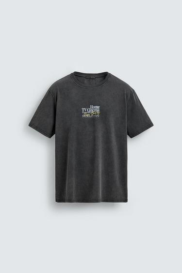 CAMISETA LAVADA TEXTOS CONTRASTE - Gris claro de Zara