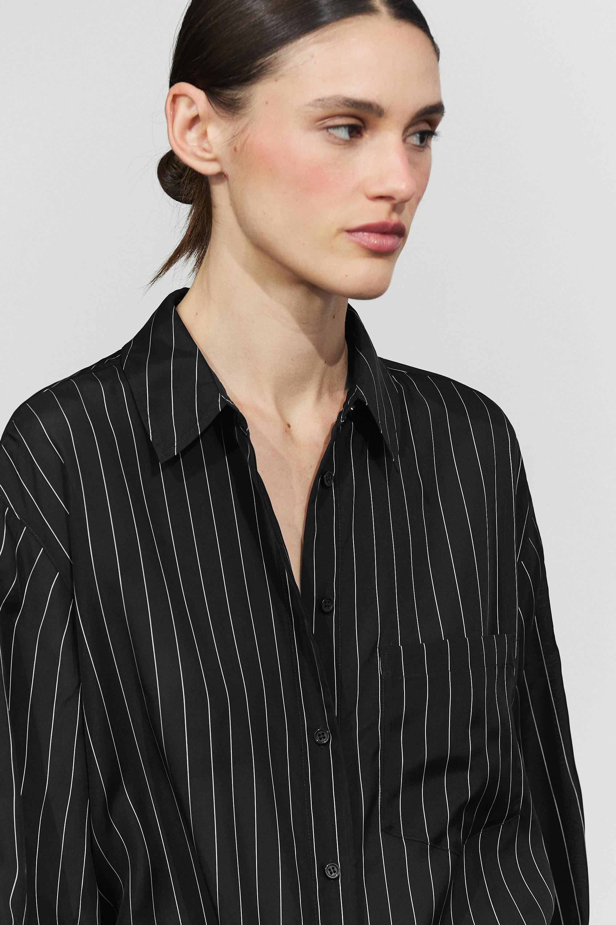 Chemise fluide à rayures avec poche