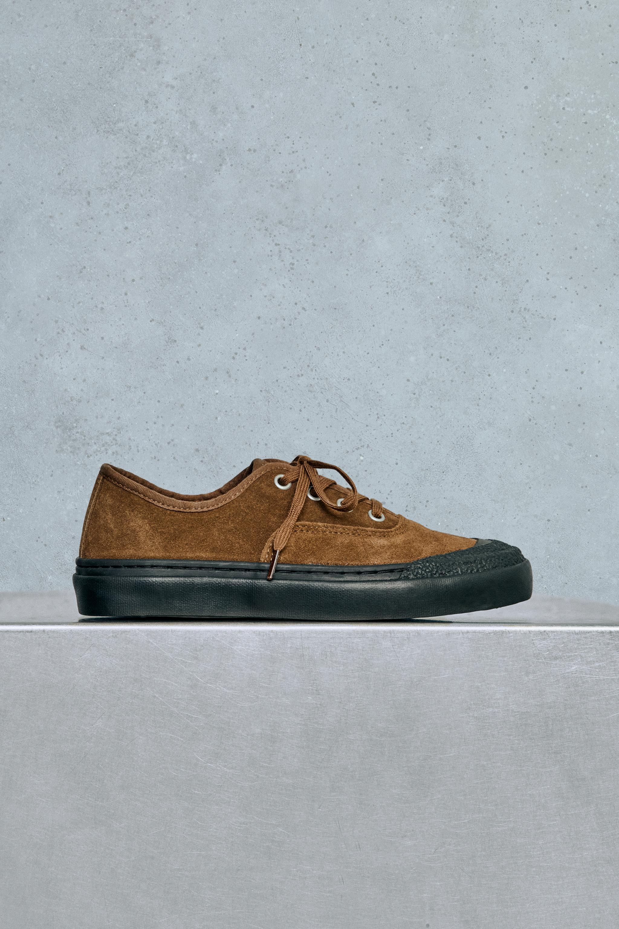 LEATHER SNEAKERS — Brown
