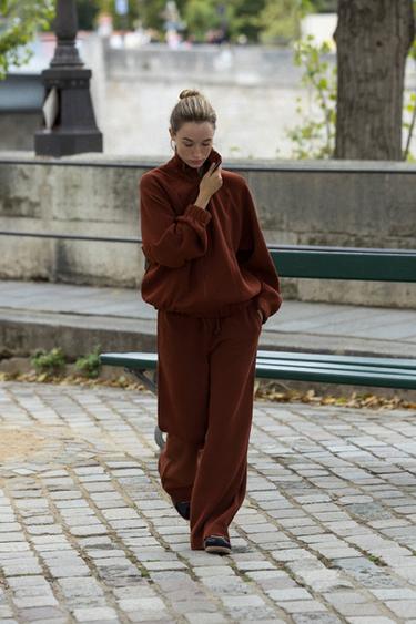 SUDADERA SOFT CREMALLERA - teja oscuro de Zara - Imagen 0