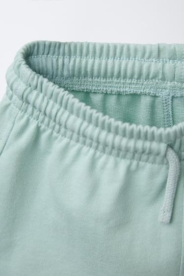 ENSEMBLE JOGGING T-SHIRT ET BERMUDA COLOR BLOCK - Vert / Bleu de Zara - Image 3