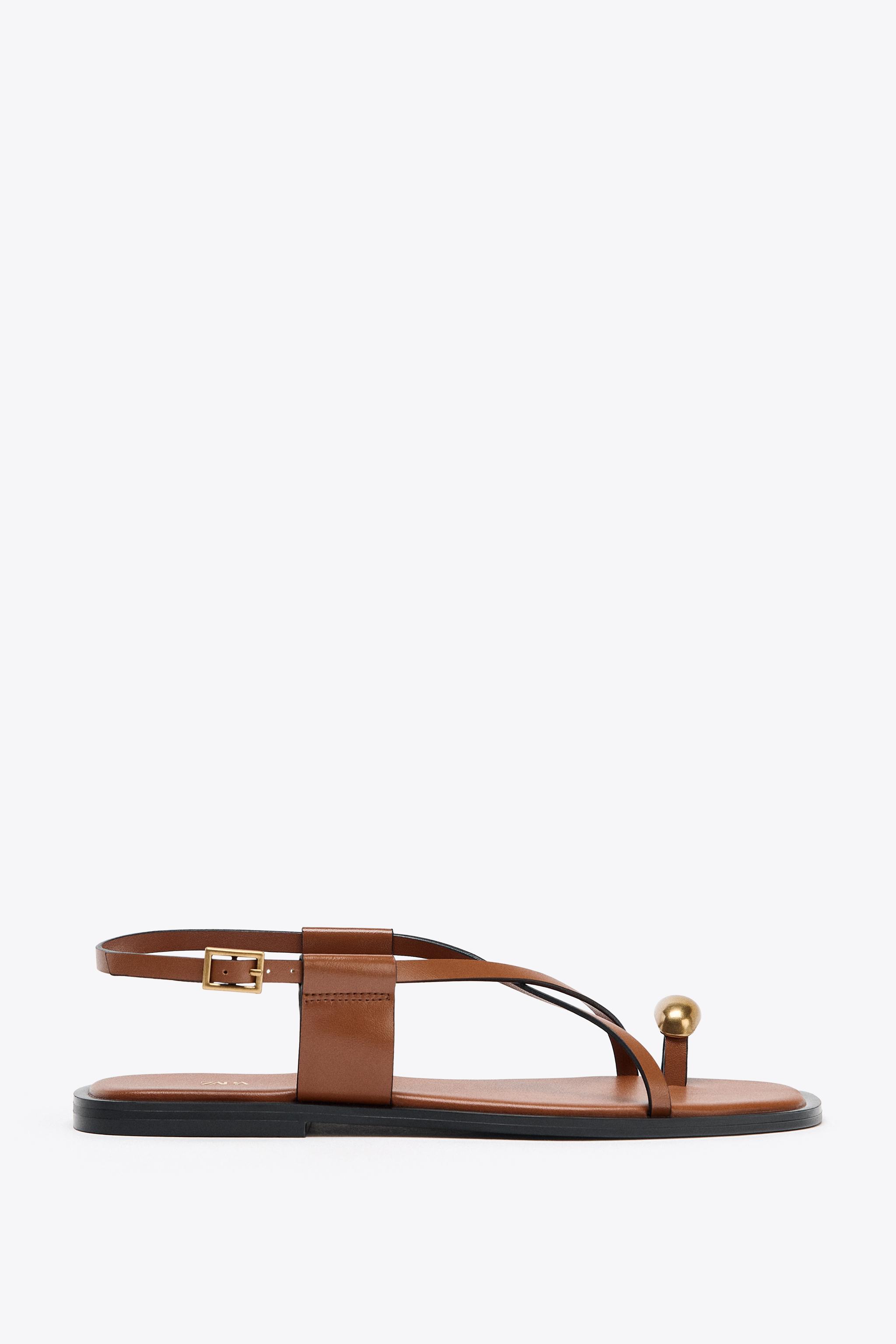★ZARA★ FLAT SANDALS WITH L TOE DETAIL FLAT SANDALS WITH STRAPS AND METAL DETAIL - Brown | ZARA
