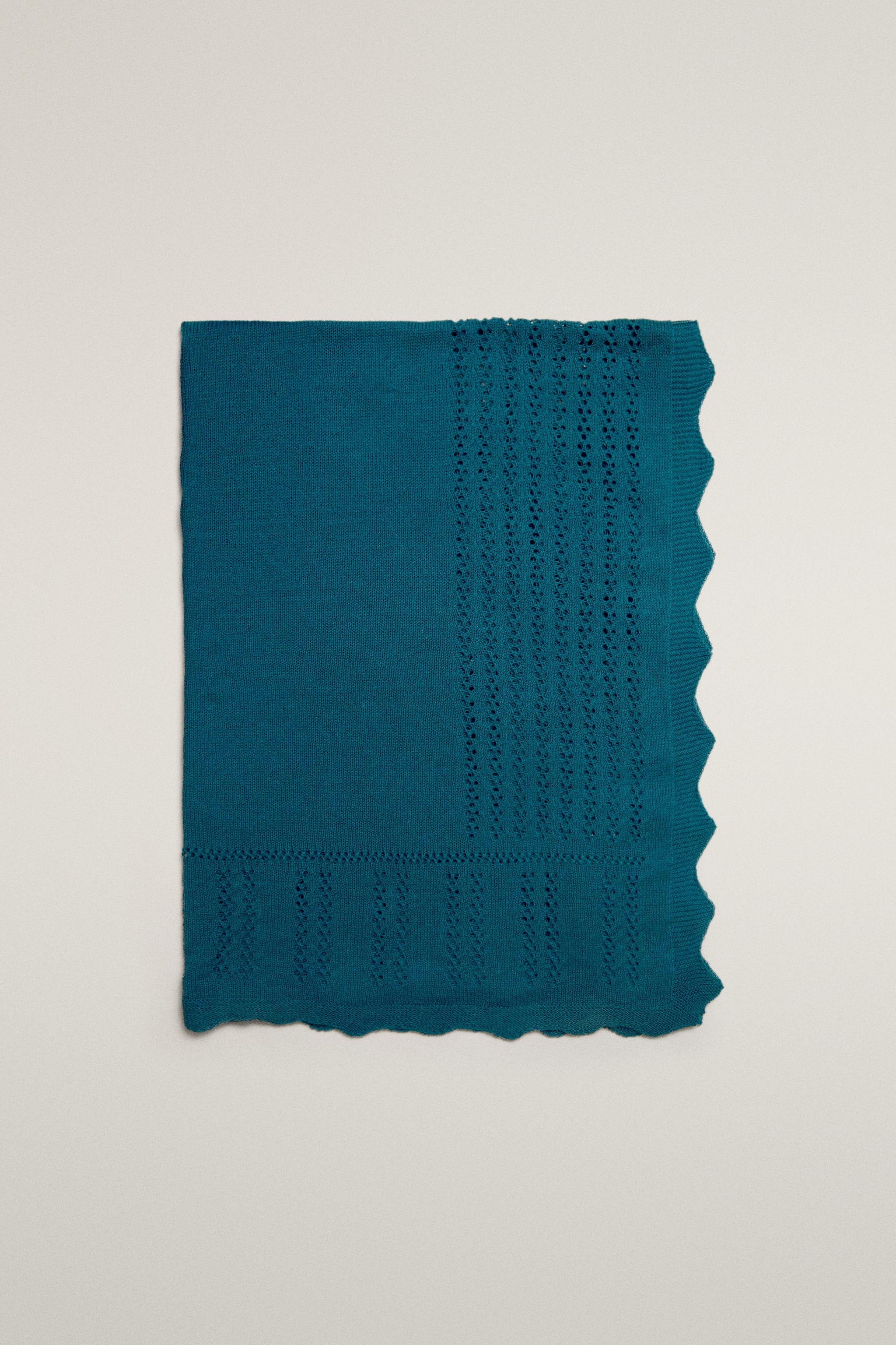 BABY KNIT BLANKET