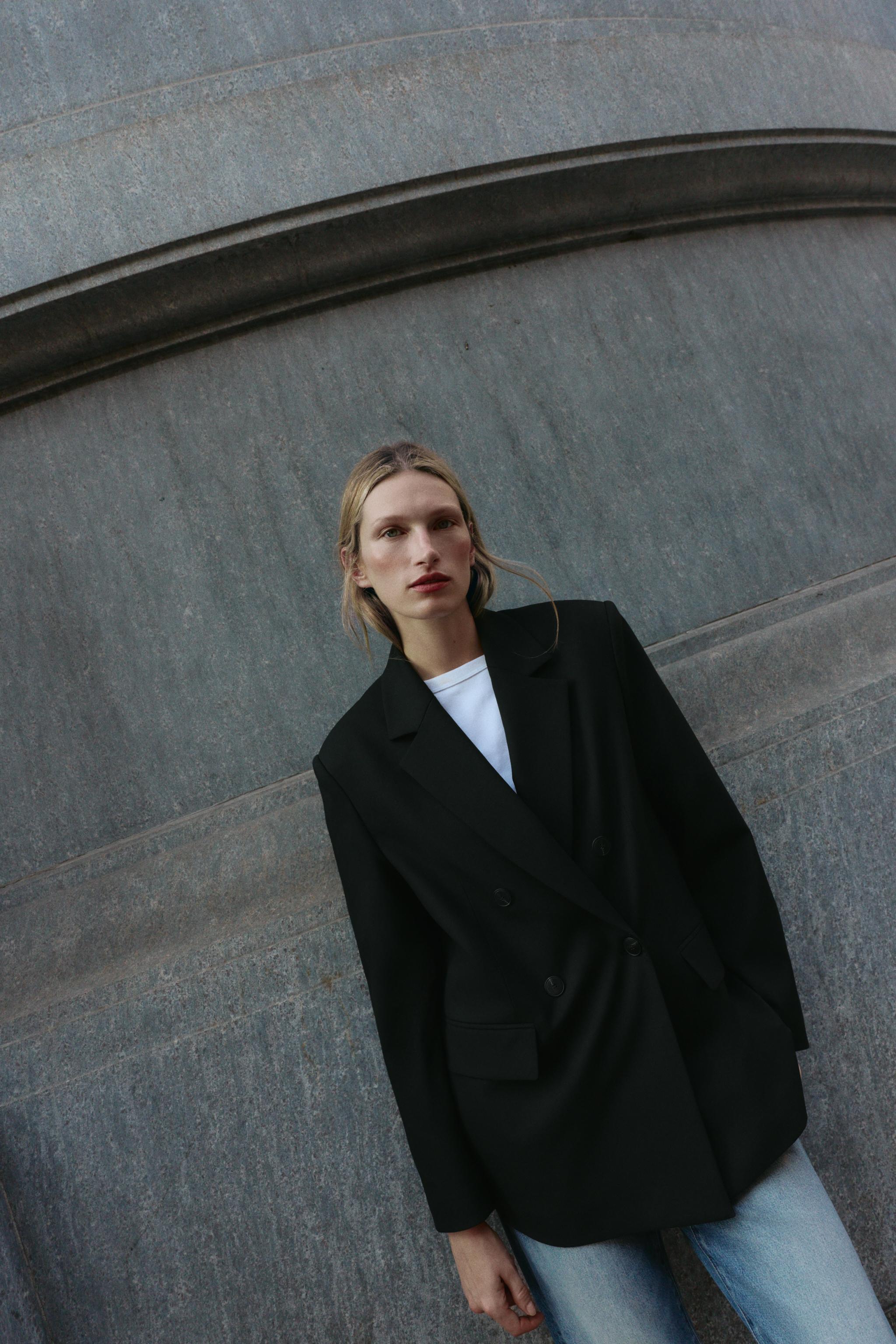 ダブルブレストオーバーサイズブレザー - ブラック | ZARA Japan ダブルブレストオーバーサイズブレザー - ブラック | ZARA Japan