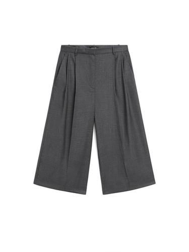 Bermuda long à pinces en laine - Gris de Zara