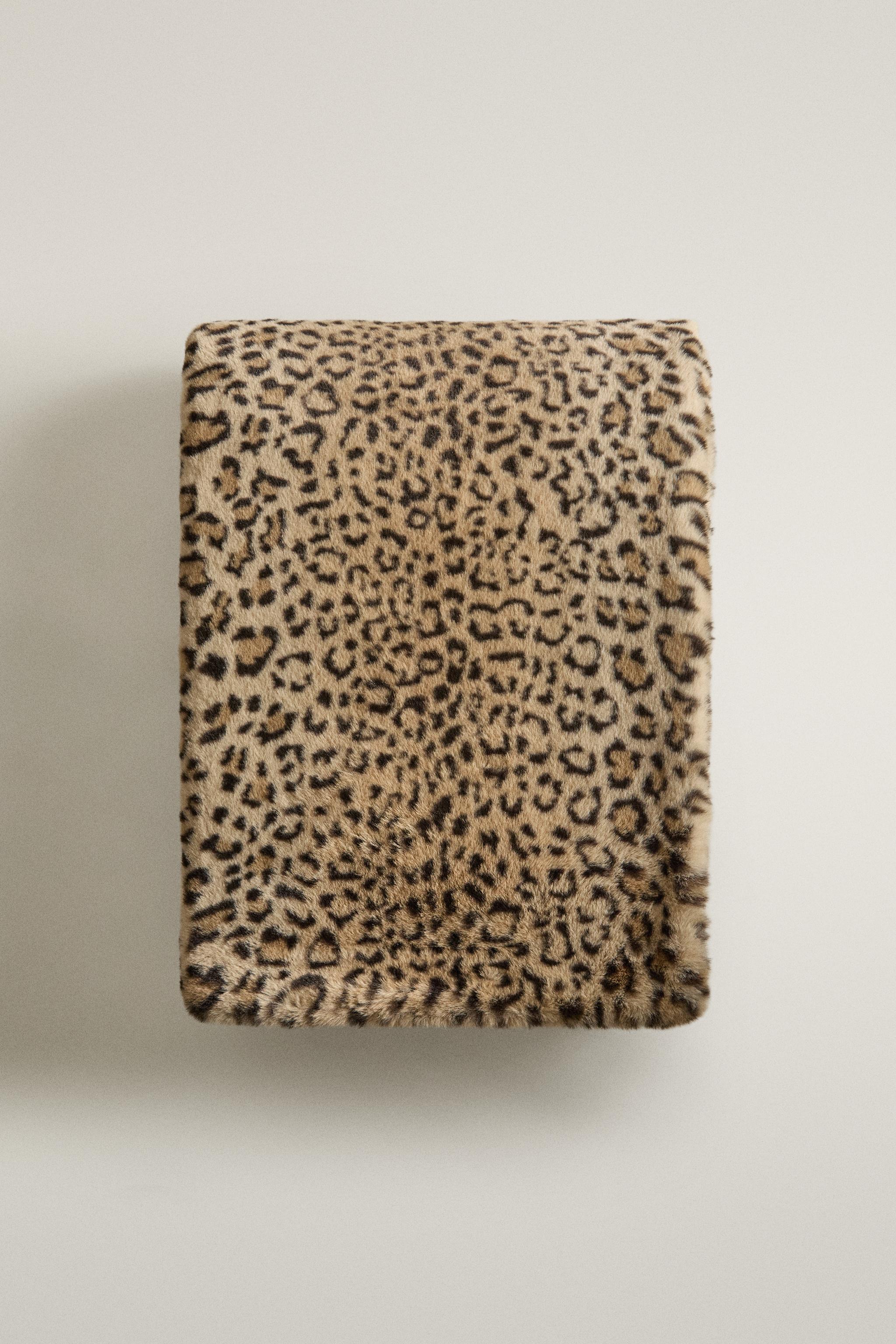 LEOPARD FUR BLANKET