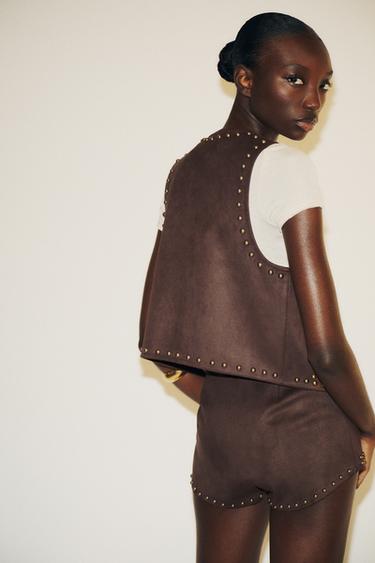 FAUX SUEDE STUD SHORTS - Chocolate by Zara