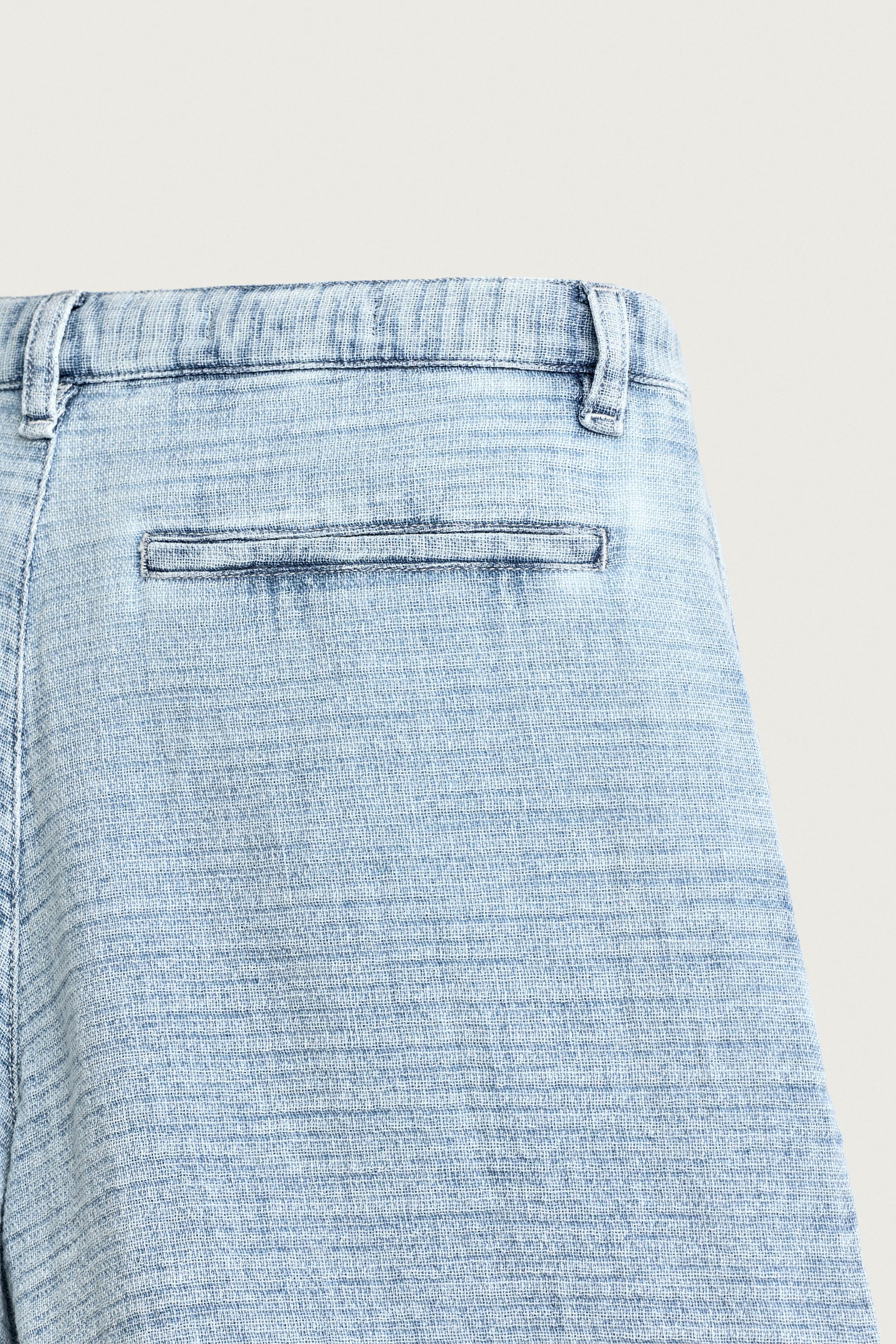 SOFT STRUCTURED PLEATED BERMUDA SHORTS