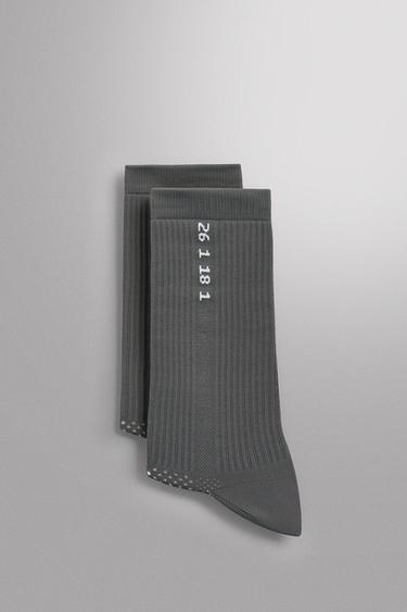 LOT DE DEUX CHAUSSETTES TECHNIQUES D'ENTRAÎNEMENT - Gris anthracite de Zara - Image 1