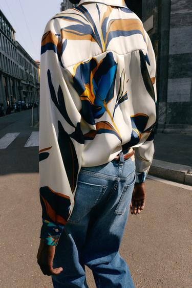 CHEMISE SATINÉE À IMPRIMÉ FLORAL - Multicolore de Zara - Image 2