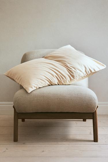 TAIE D’OREILLER SATIN JACQUARD MARBRE - Beige de Zara - Image 4