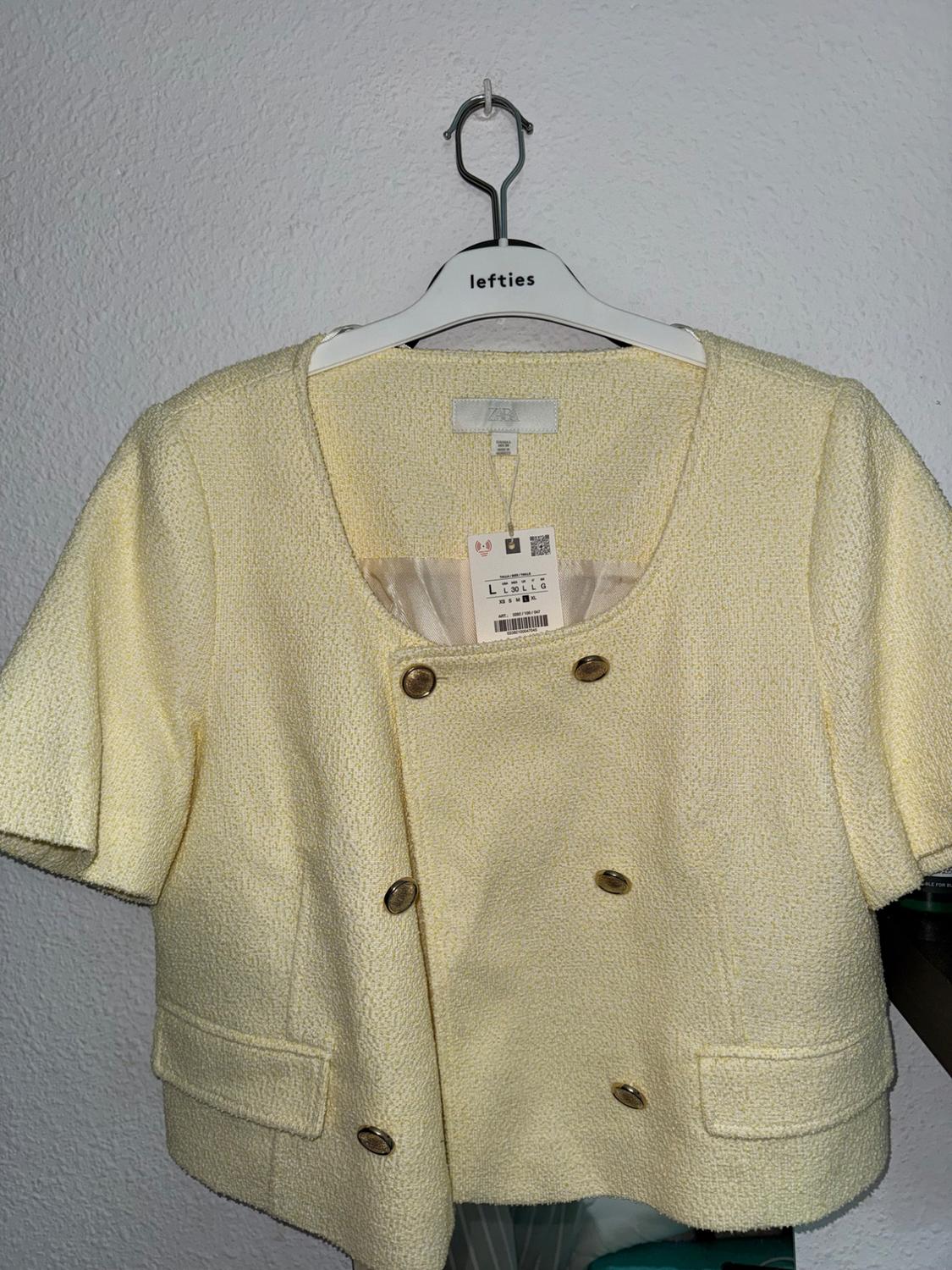 TEXTURED SHORT SLEEVE BLAZER - Image 3