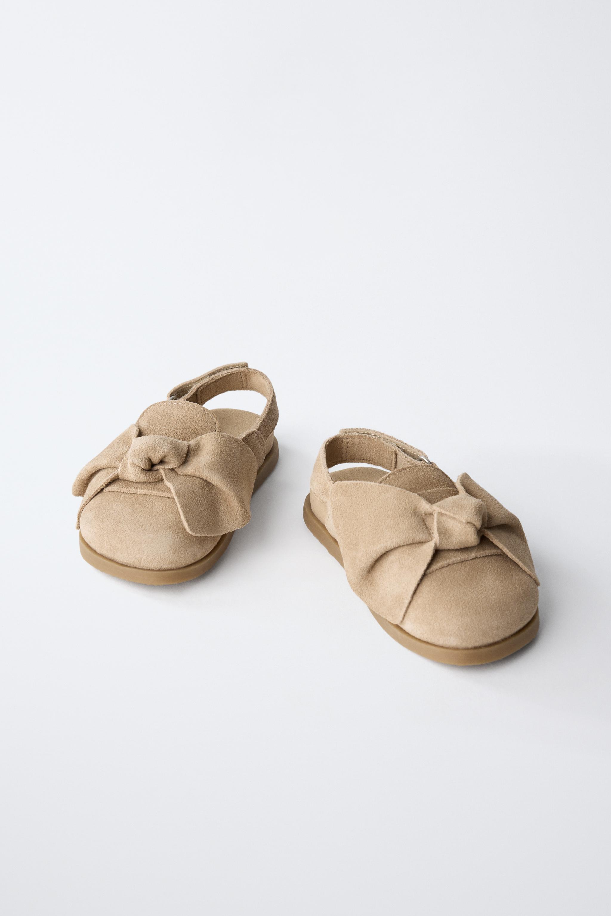 SABOTS AVEC NOEUD EN CUIR