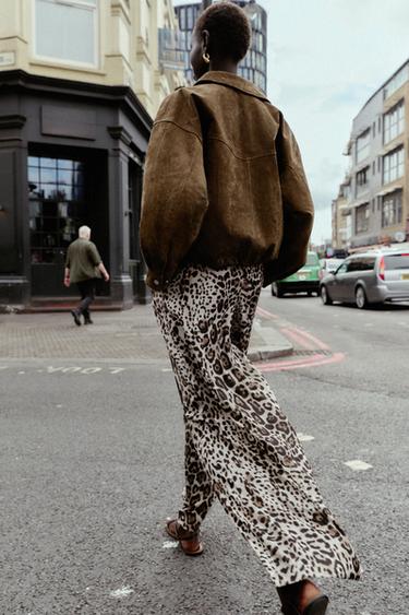 PANTALON LARGE SATINÉ CEINTURE - Leopard de Zara - Image 2
