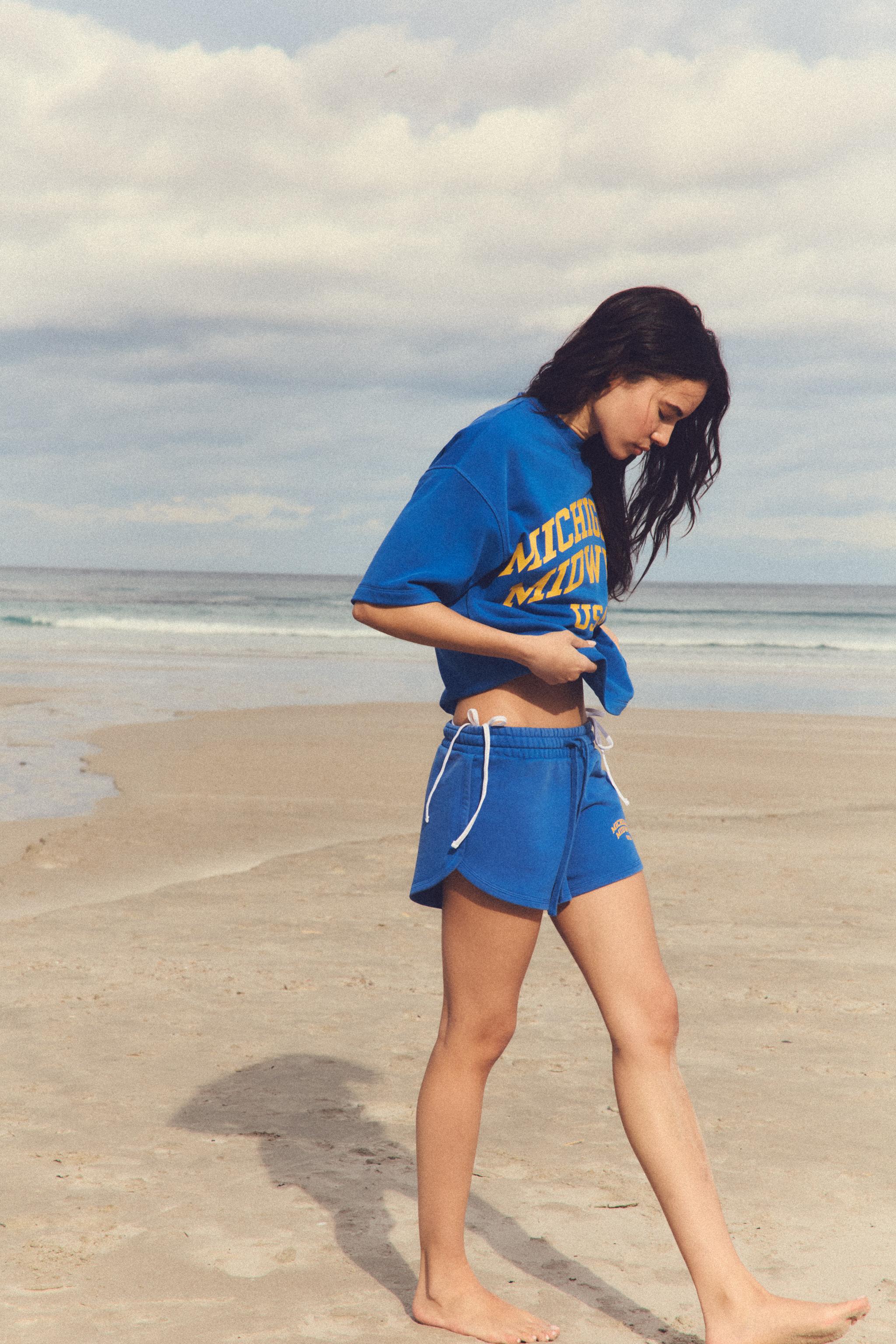 【関税込み】Courreges ブルー コントラスト ショートパンツ Courrèges ウィメンズ ショートパンツ通販 - FARFETCH