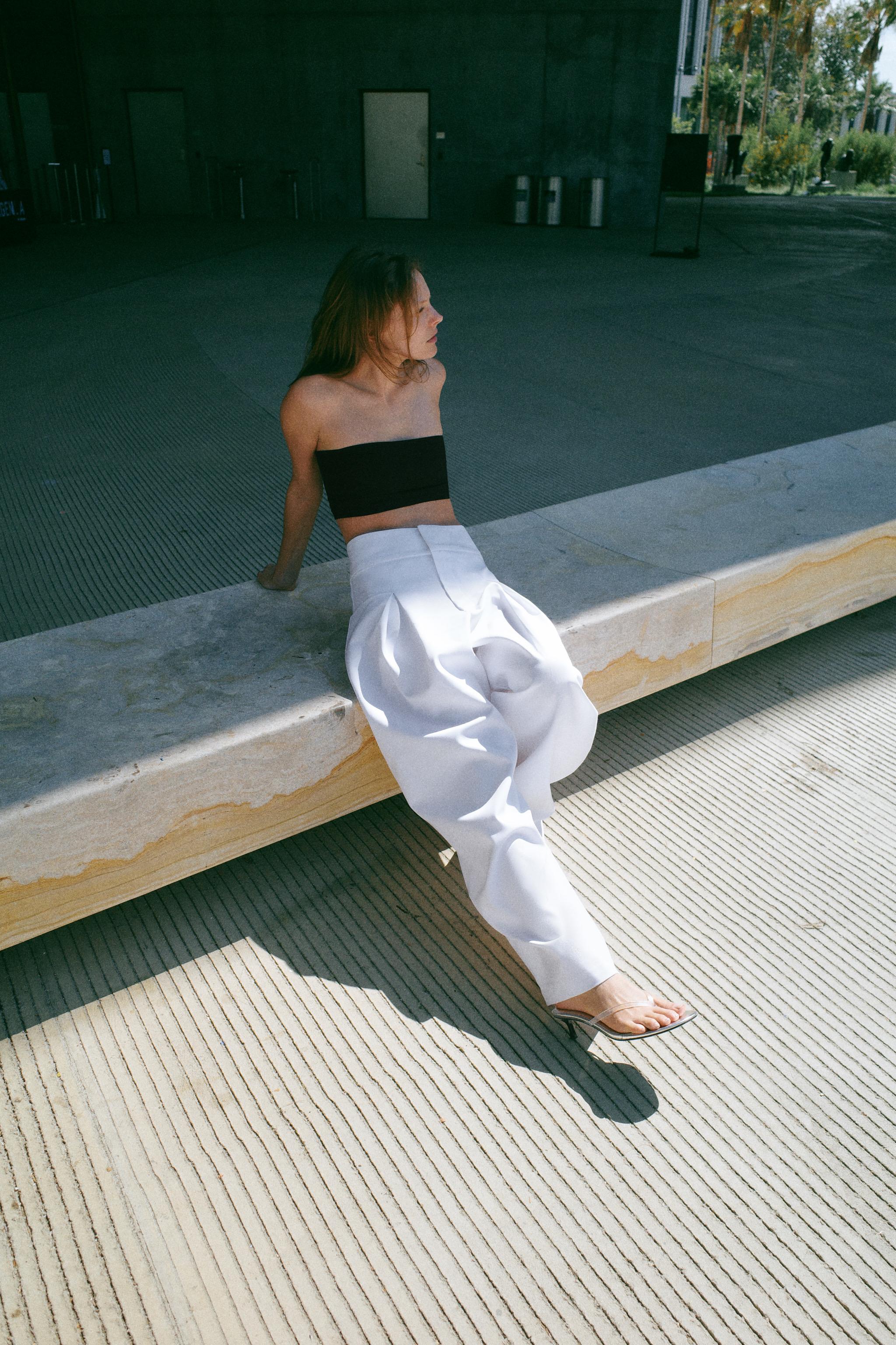 PLEATED BALLOON PANTS — White