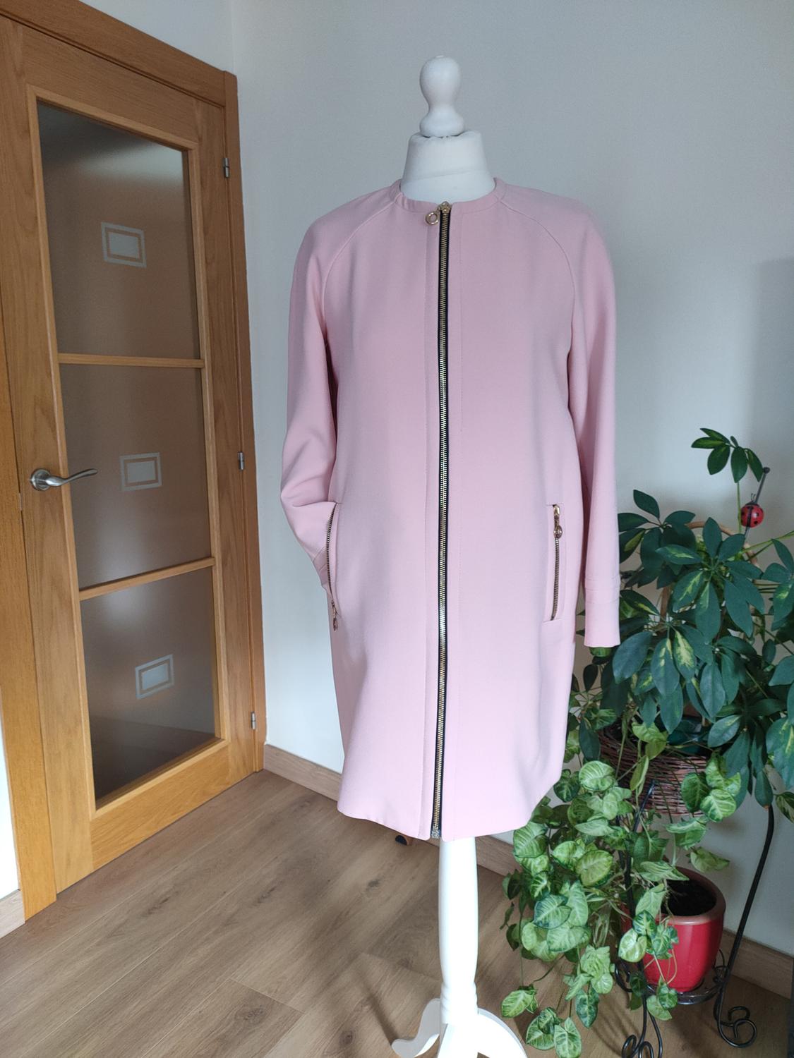 COAT WITH ZIPS