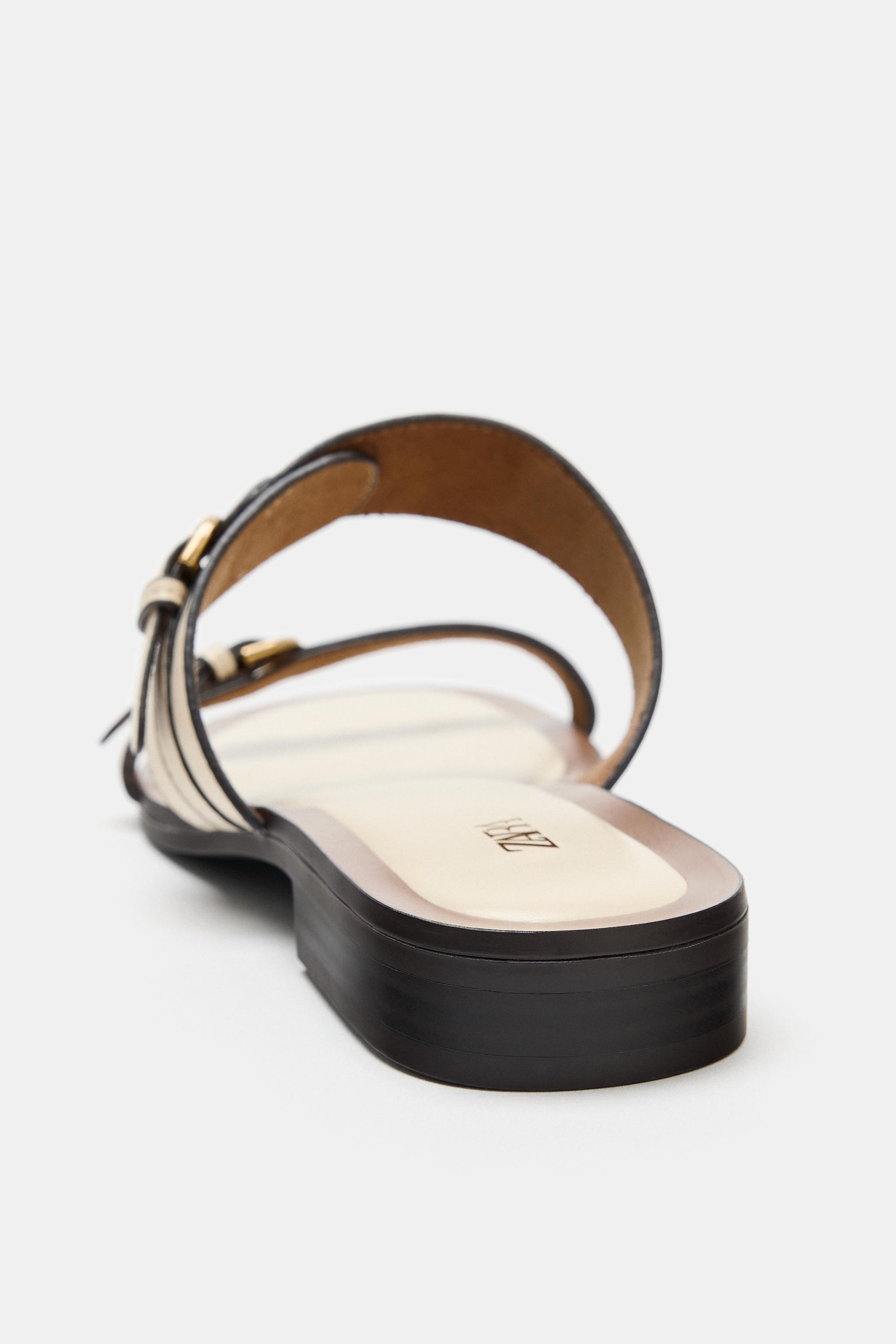 BUCKLE DETAIL SANDALS
