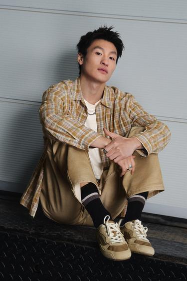 Zara 造型 - 磚紅色