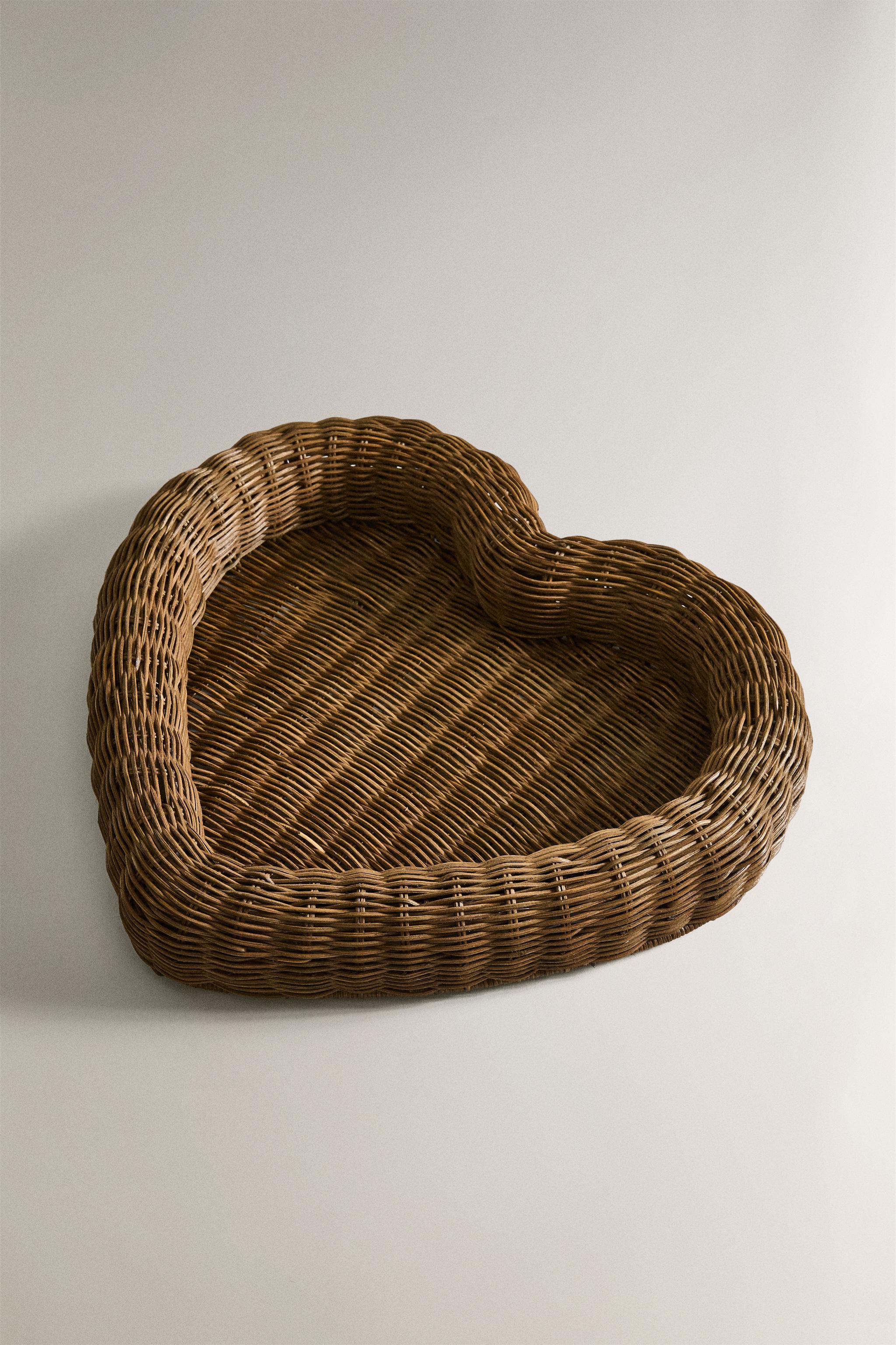 CHRISTMAS HEART RATTAN TRAY