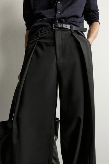 RELAXED FIT PLEATED TROUSERS - Black by Zara
