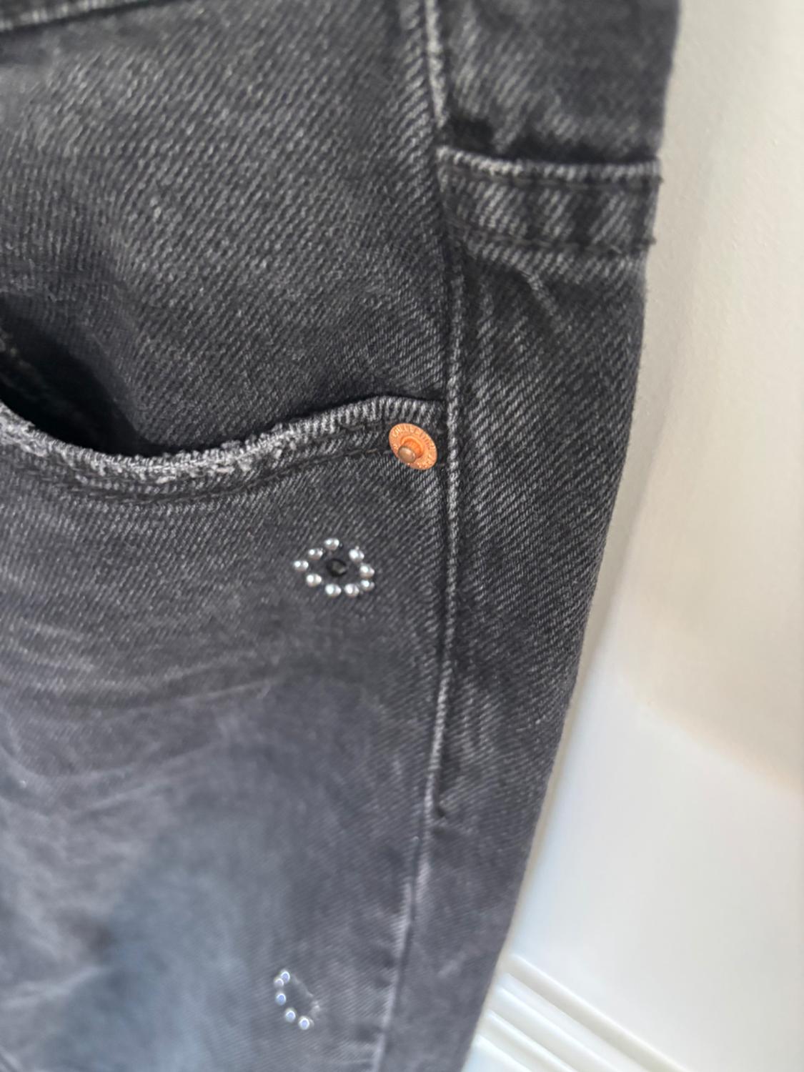TURN UP JEANS WITH APPLIQUÉS - Image 3