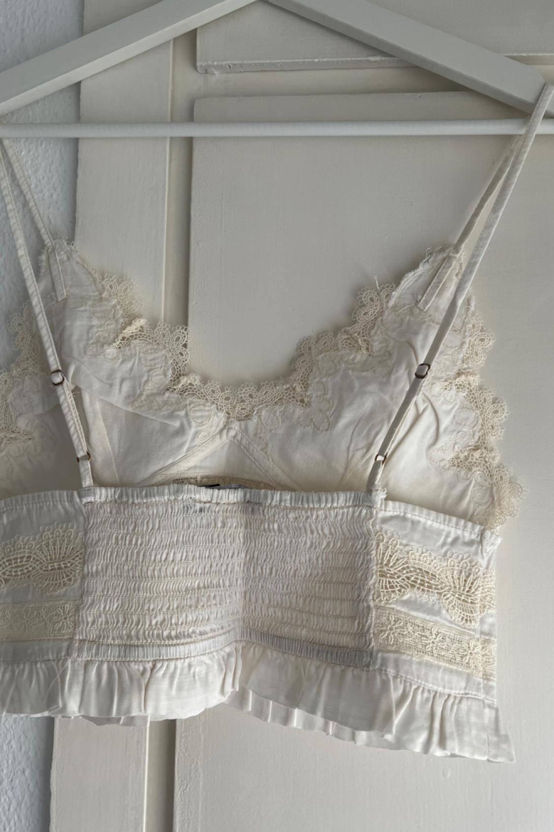LACE-TRIMMED CROP TOP - Image 2