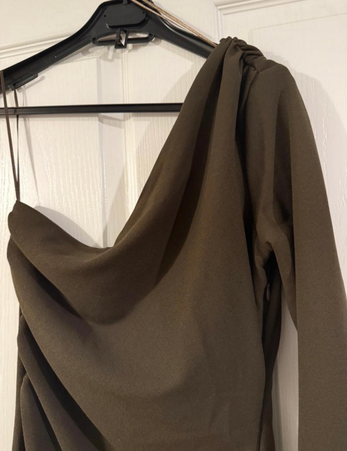 ASYMMETRIC DRAPED DRESS - Image 7