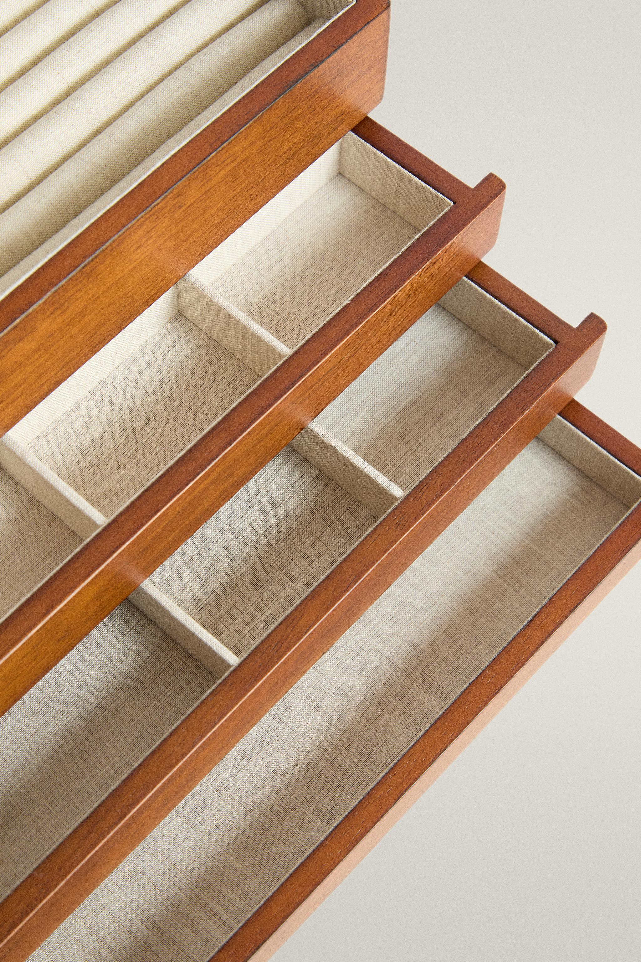 LARGE WOODEN JEWELRY BOX