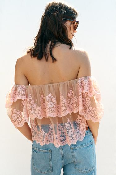 TOP VOLANTES BORDADOS - Rosas de Zara