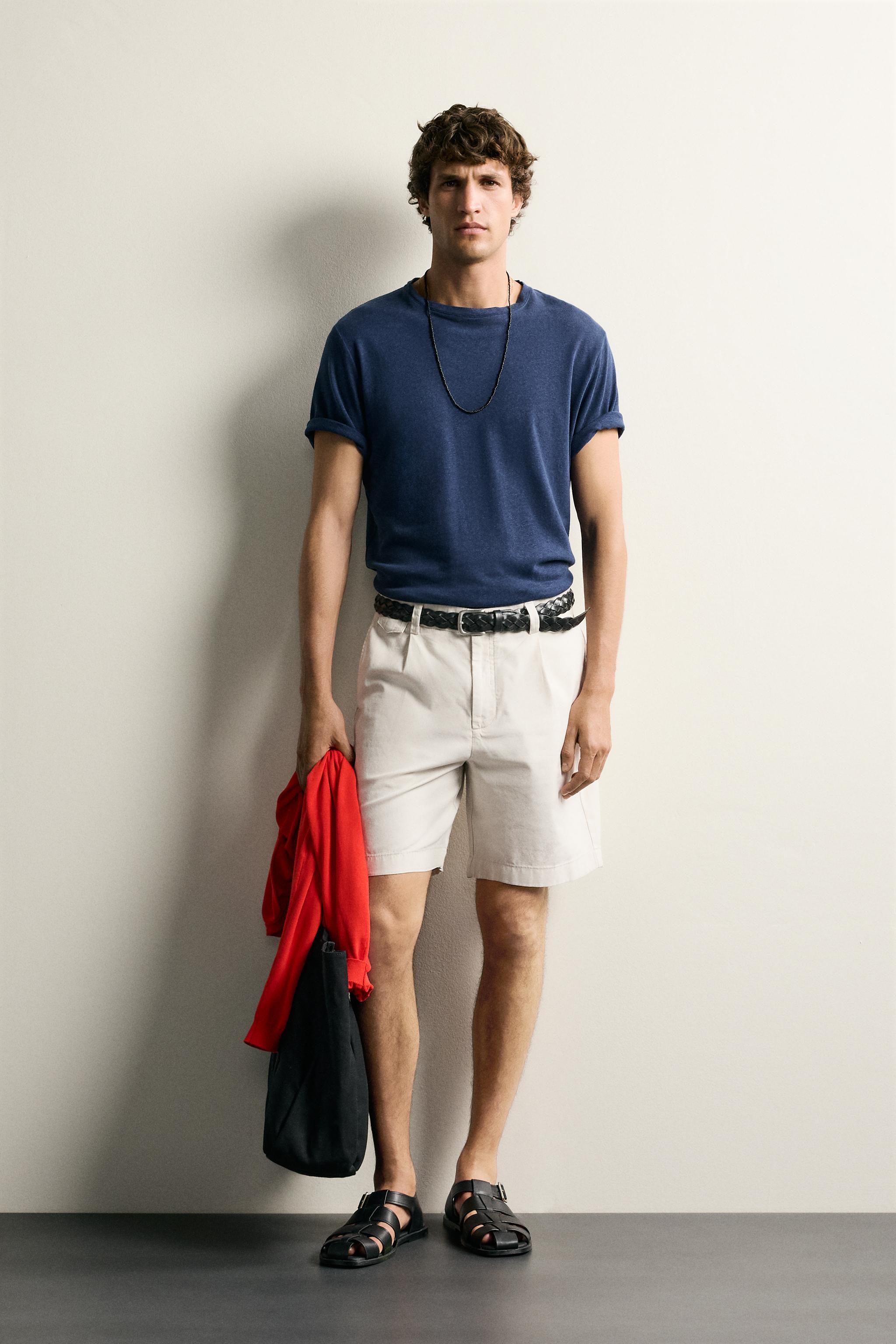 REGULAR FIT PLEATED SHORTS