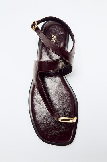 FLAT SANDALS WITH METAL DETAIL - Burgundy Red by Zara