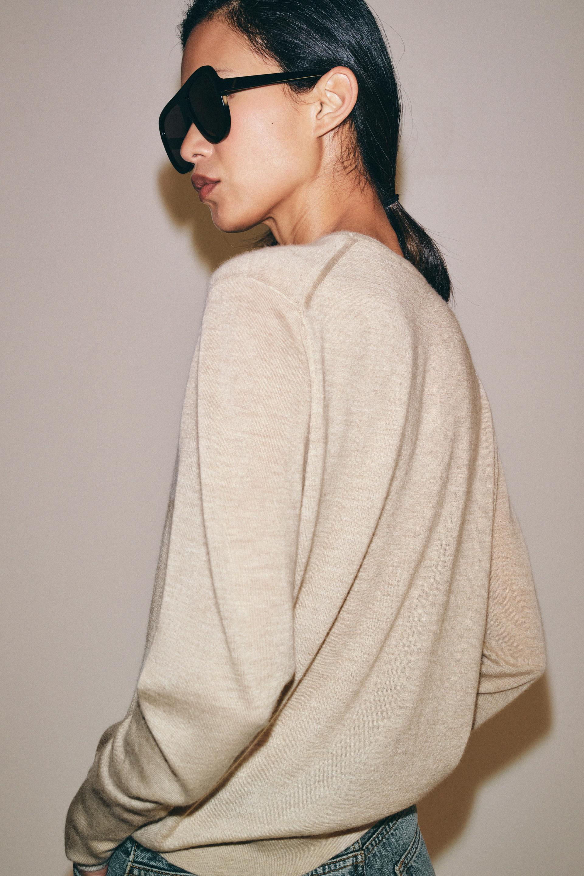 100% EXTRA-FINE CASHMERE SWEATER thumbnail 3