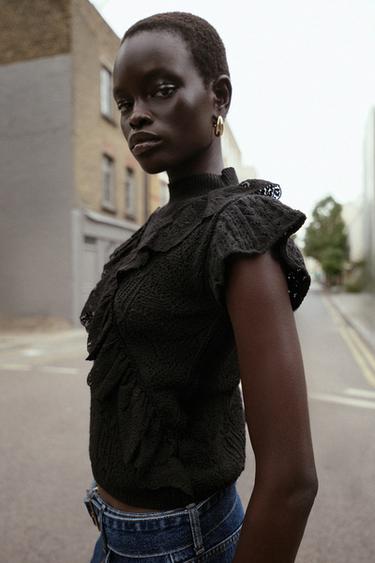 TOP EN MAILLE POINTELLE VOLANTS - Noir de Zara - Image 2
