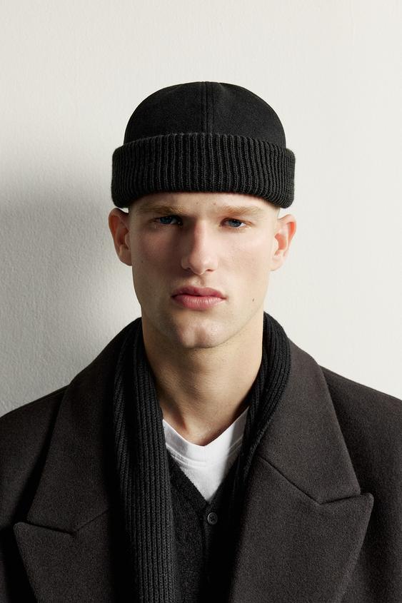 GORRO CORTO COMBINADO - Negro de Zara - Imagen 0