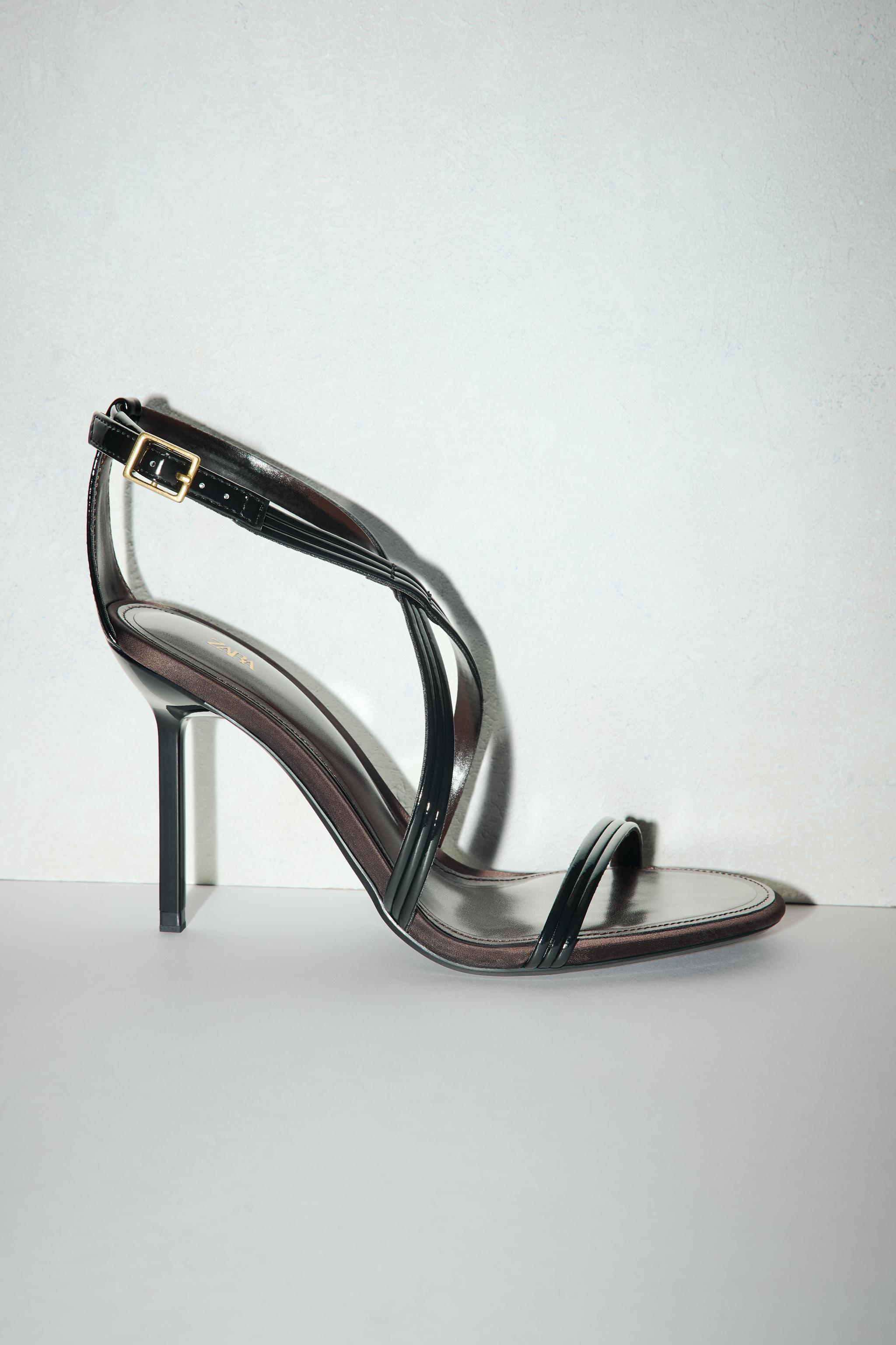 ☆ドイツ発*ZARA*新作*CROSS サテンヒールサンダル/BLACK☆ 26cm ZARA(ザラ) パンプス(レディース) - 海外通販のBUYMA