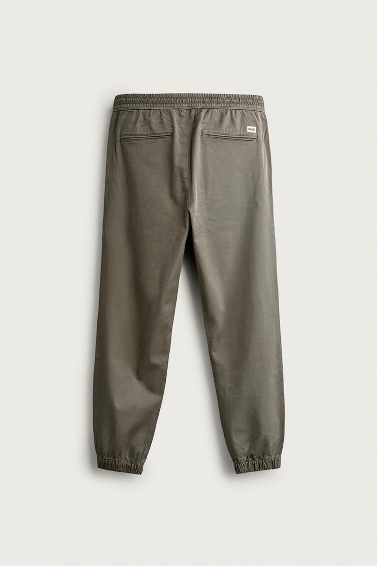 PANTALÓN JOGGER DE CINTURA AJUSTADA 7