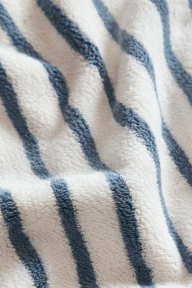 SERVIETTE DE BAIN RAYURES GRAMMAGE ÉLEVÉ - Bleu moyen de Zara
