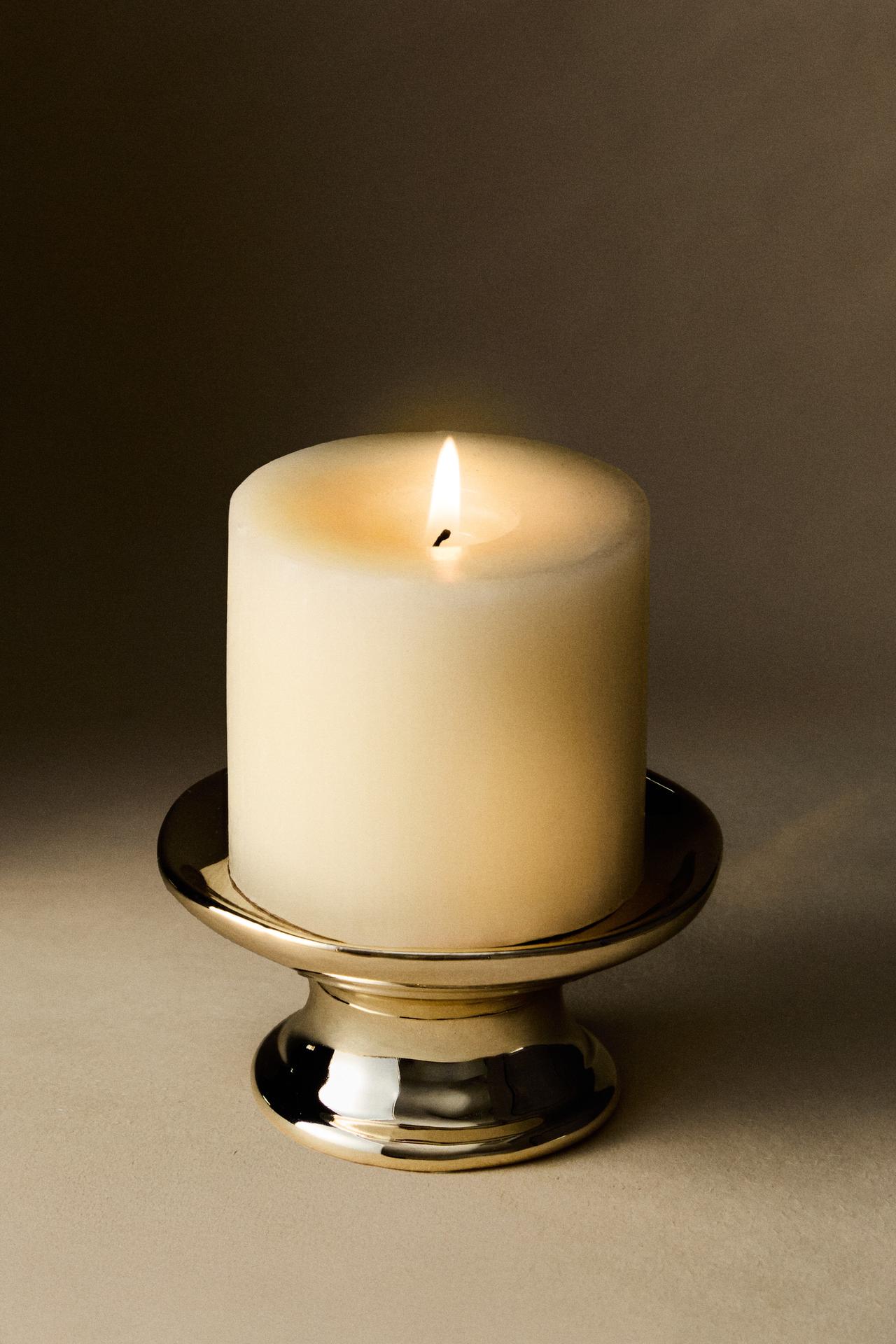 CHRISTMAS PORCELAIN CANDLE HOLDER — Golden