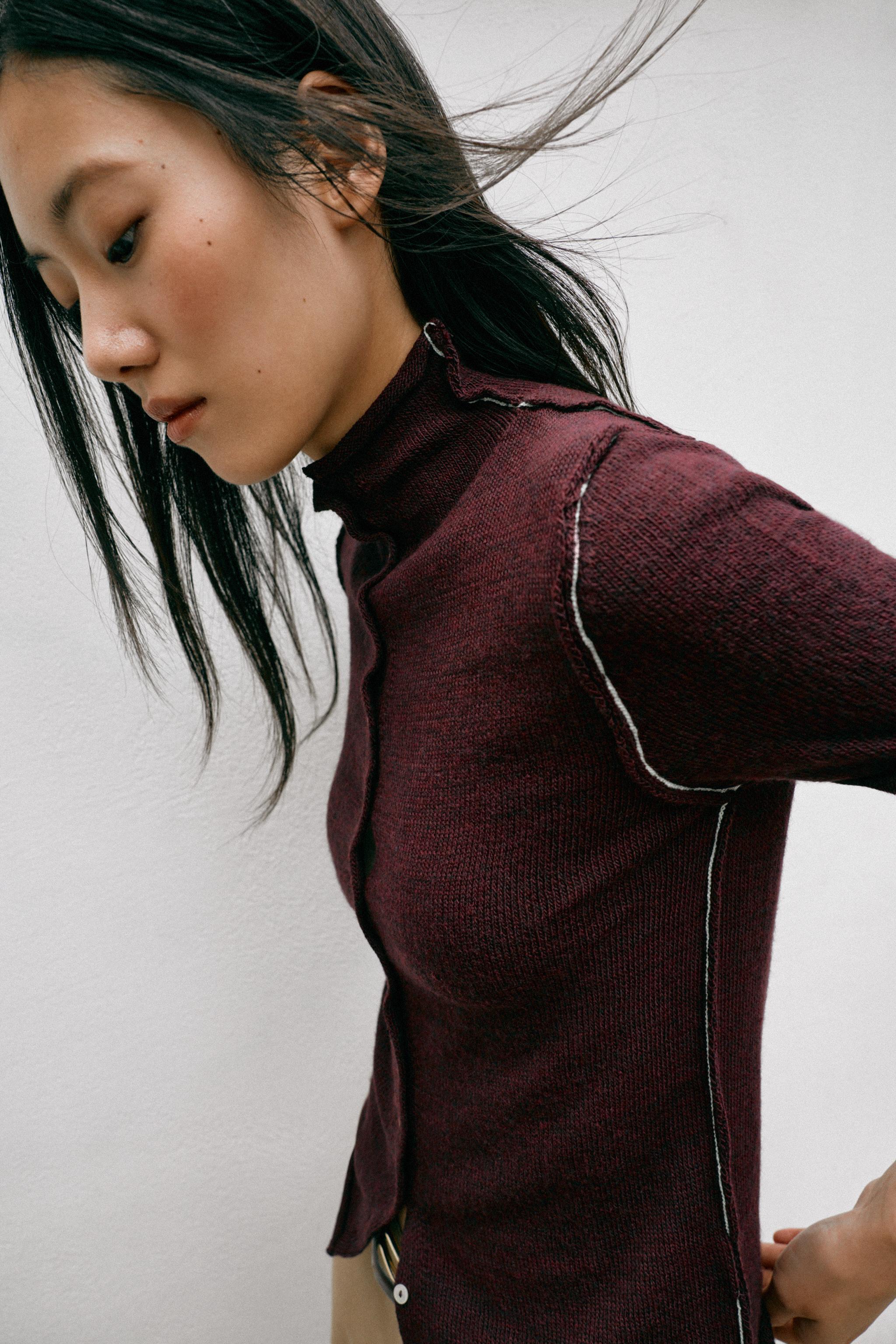 GILET EN MAILLE LISERÉS CONTRASTE