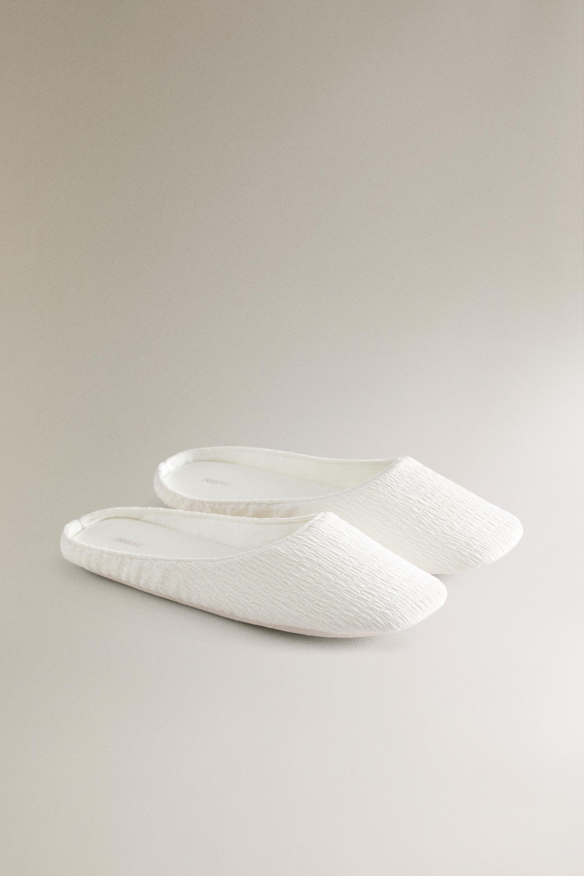 CHAUSSONS PLISSÉS SEMELLE CUIR