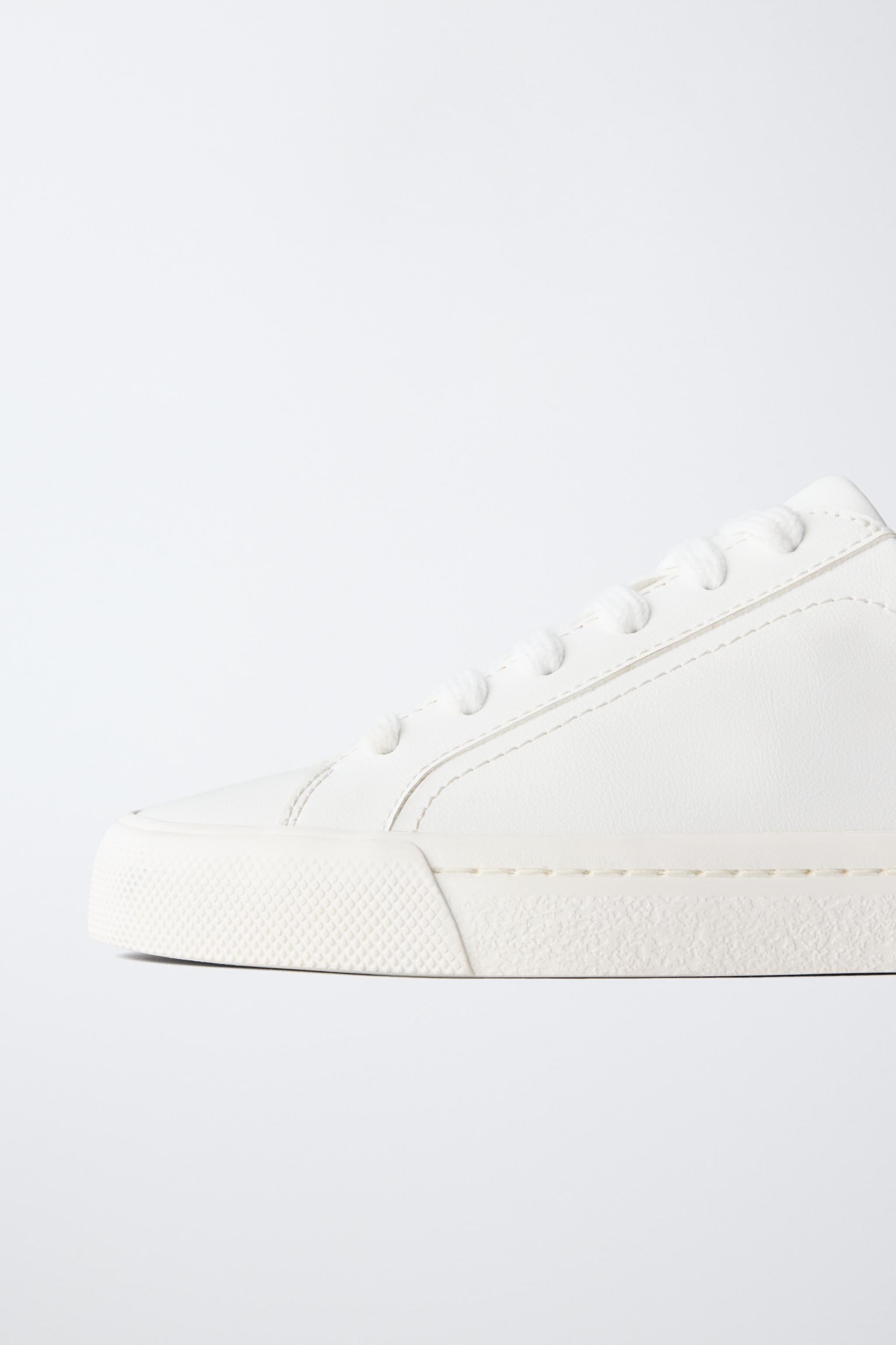 BASIC SNEAKERS