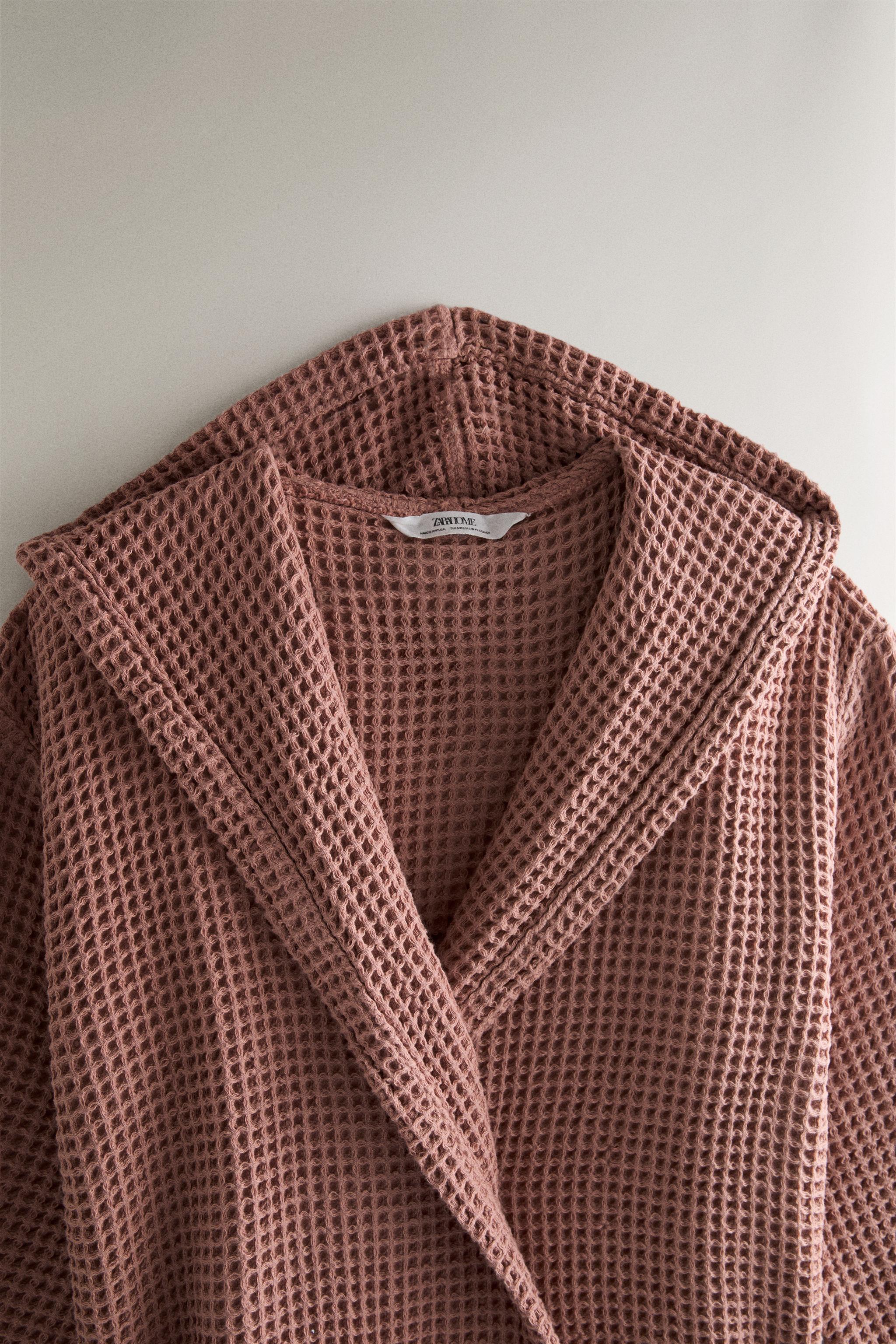 WAFFLE-KNIT COTTON BATHROBE — Pale pink
